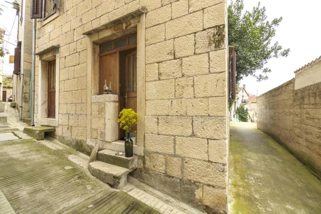 Antique Central Komiza House Nona Nika Exterior foto