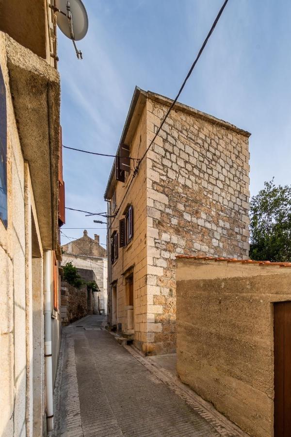 Antique Central Komiza House Nona Nika Exterior foto